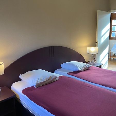 Demeures Et Chateaux L'Abbaye Caladoise - Anciennement Hostellerie Ferme Du Poulet Villefranche-sur-Saône Стая снимка