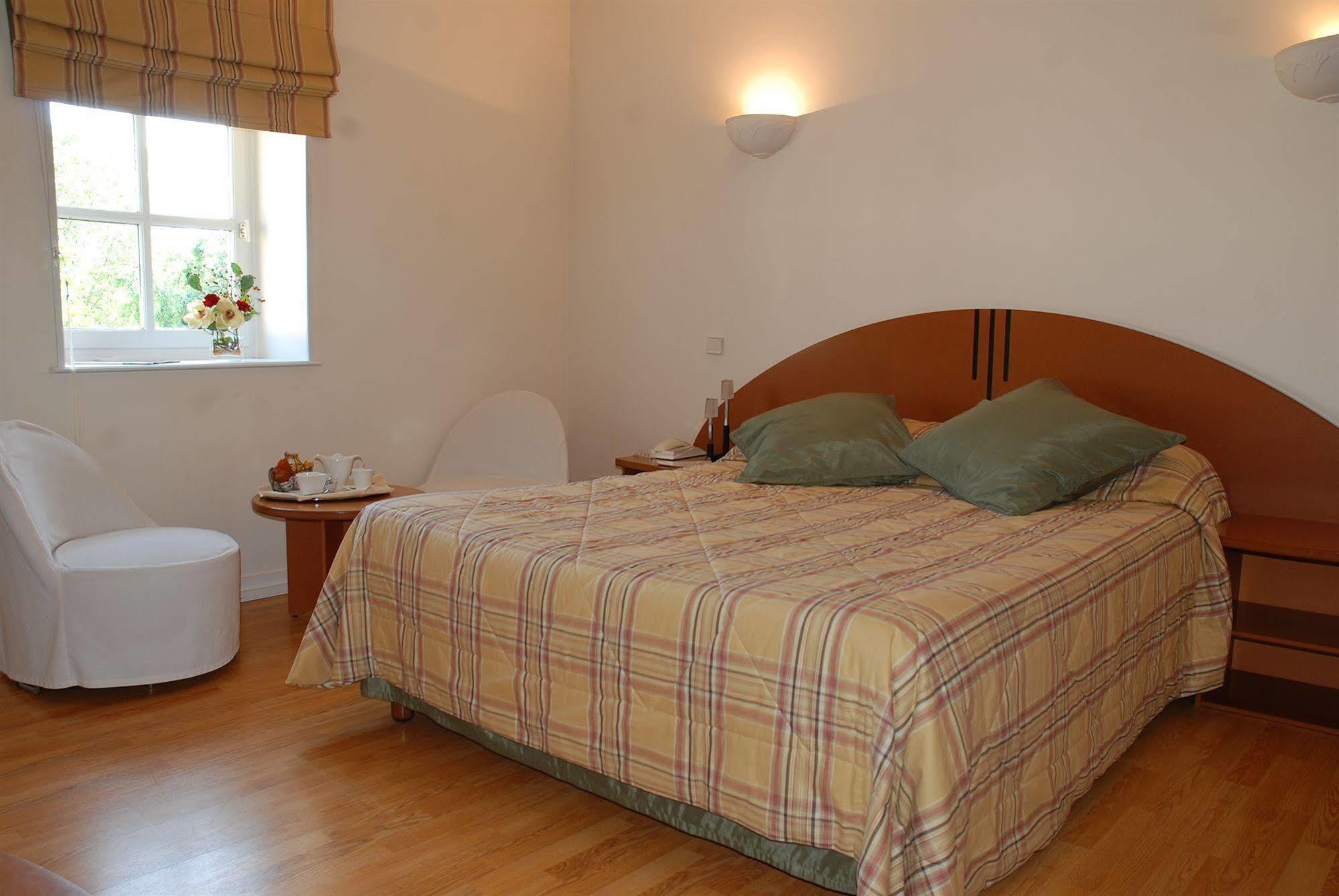 Demeures Et Chateaux L'Abbaye Caladoise - Anciennement Hostellerie Ferme Du Poulet Villefranche-sur-Saône Екстериор снимка